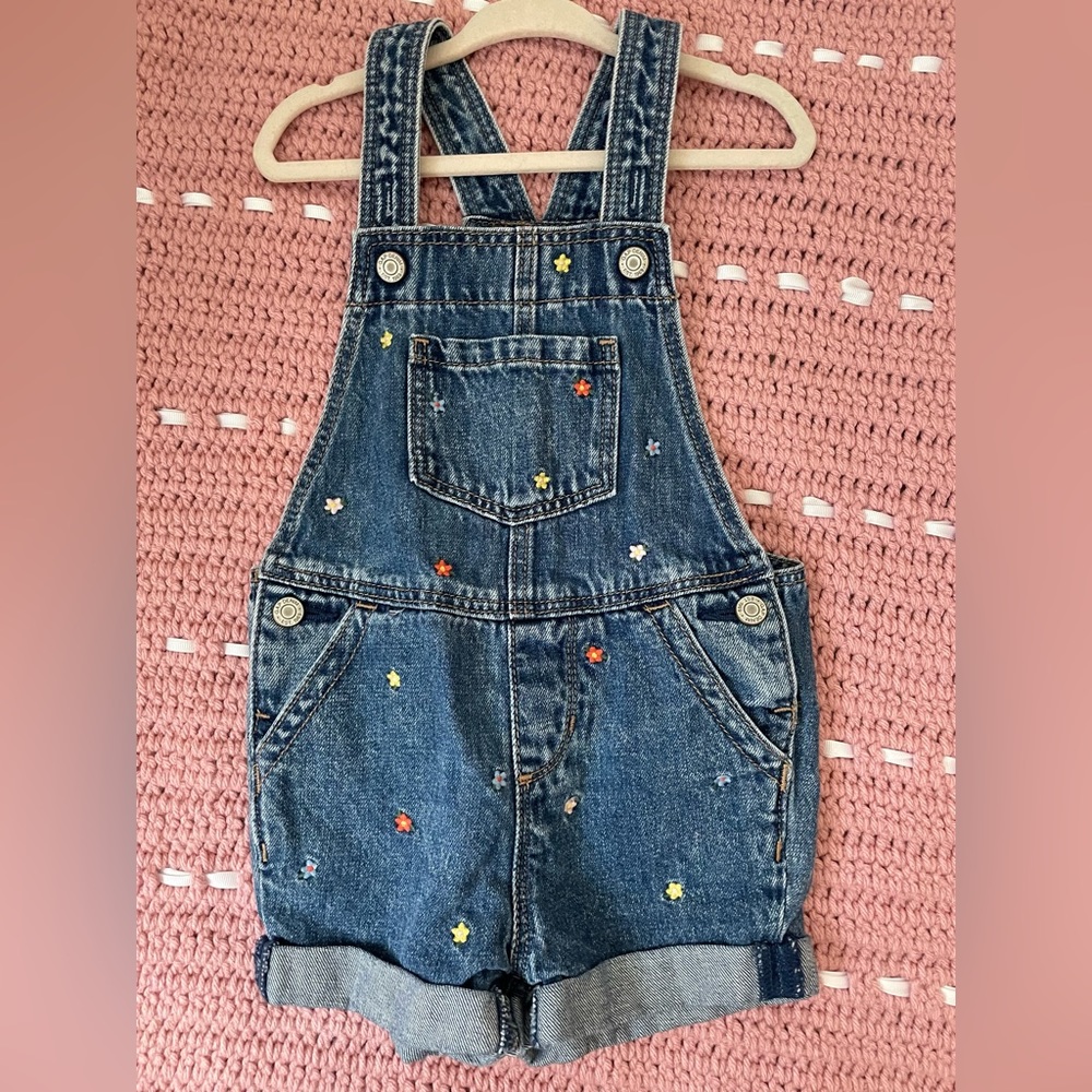Baby Gap overalls flower details